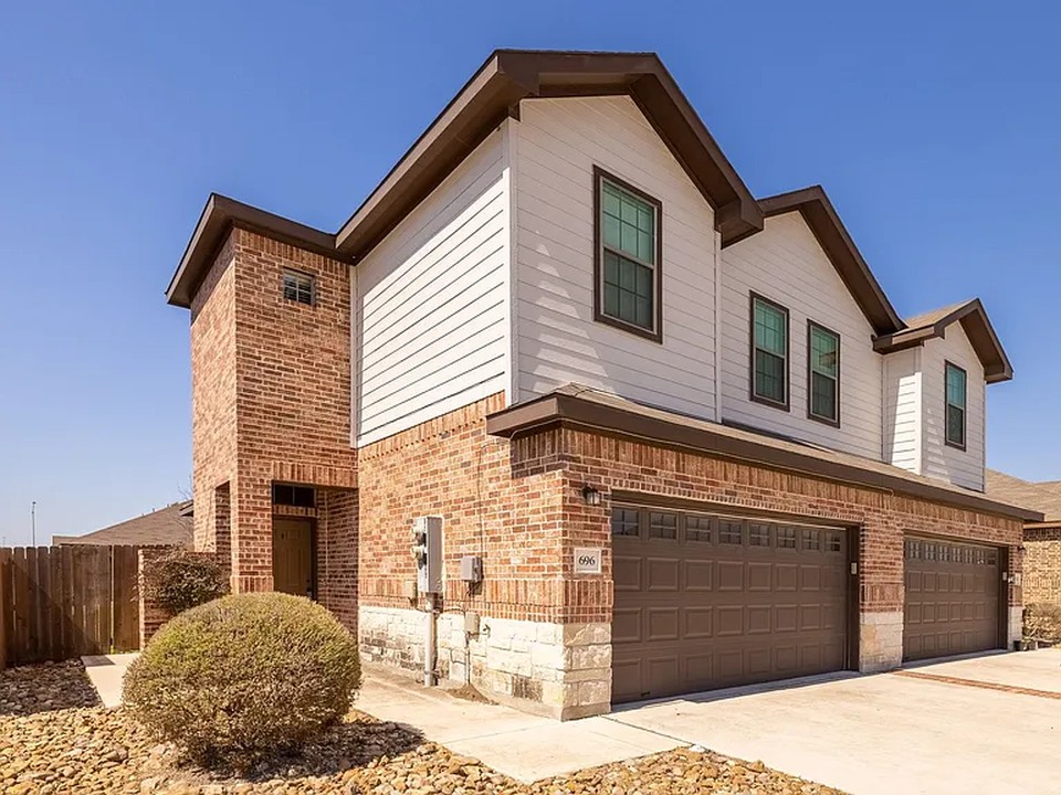 New Braunfels, TX — Duplex